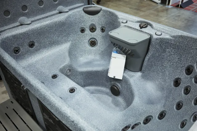 Eco Spa E3 hot tub in the showroom, photo 9