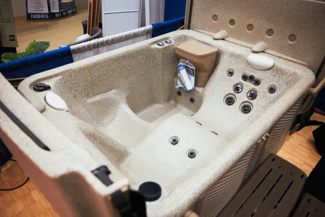 Eco Spa E5 lounge seat and jets from above
